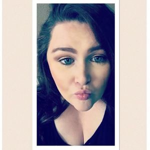 Meet your Posher, Tabitha